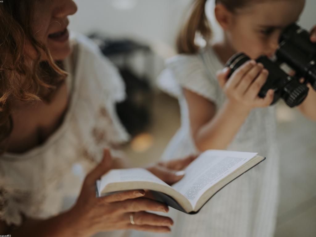 យុទ្ធសាស្ត្រលេង: ការបង្កើតនិងការអភិវឌ្ឍន៍